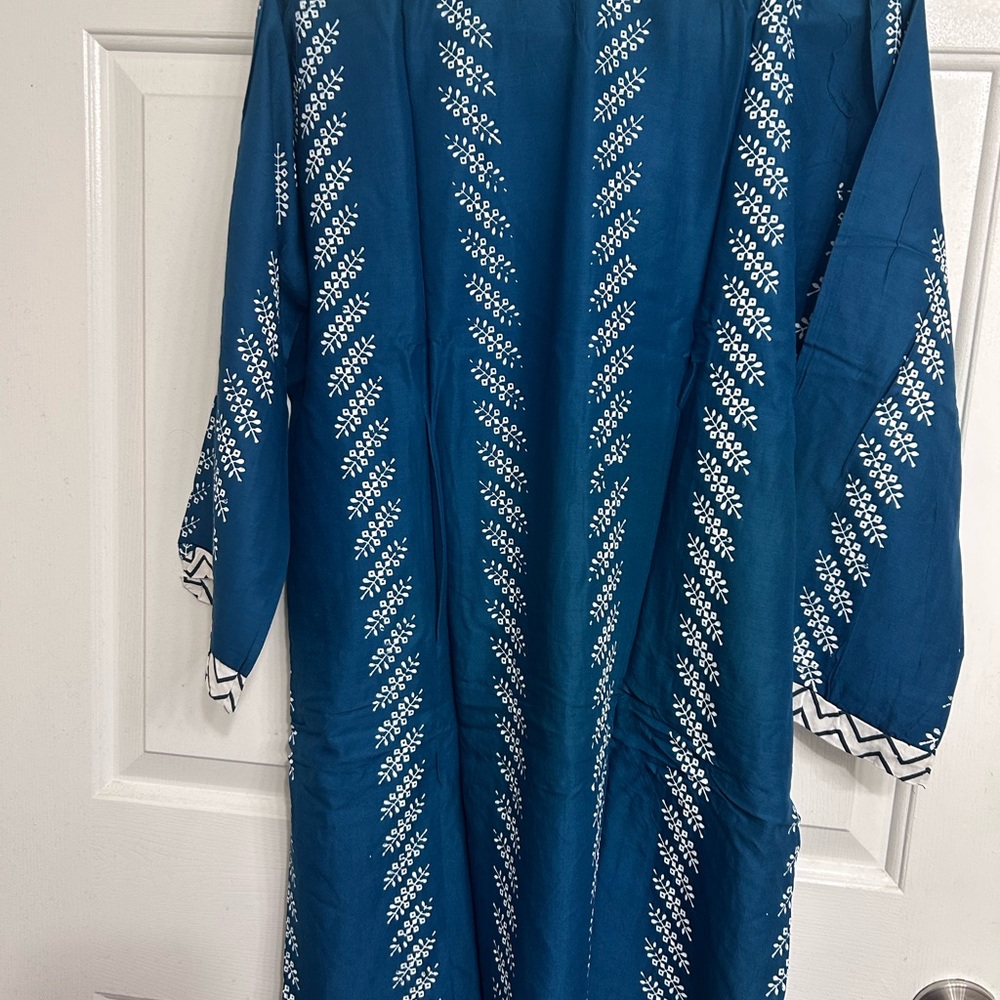 Blue and White Patterned Kimono
